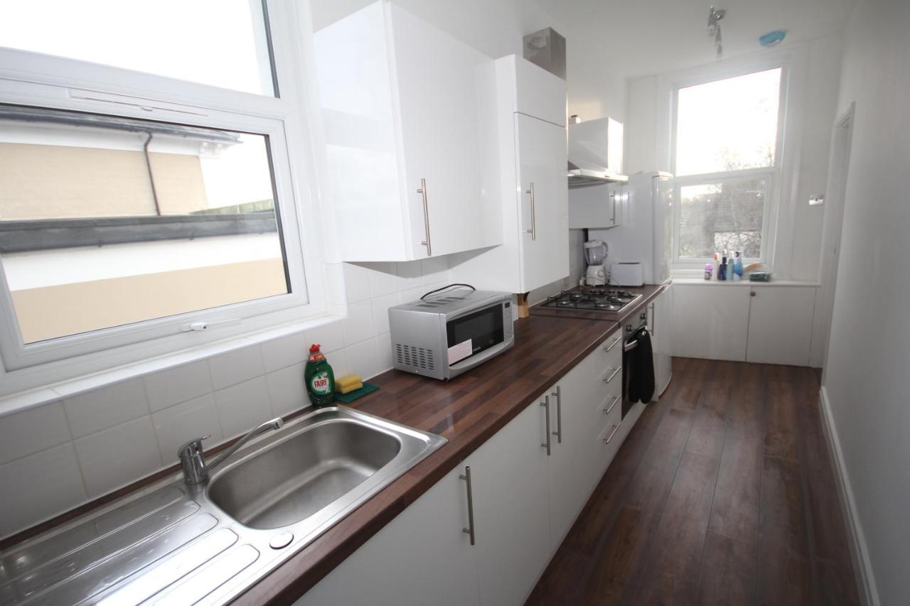 Great West Road Apartments Flat C ロンドン エクステリア 写真
