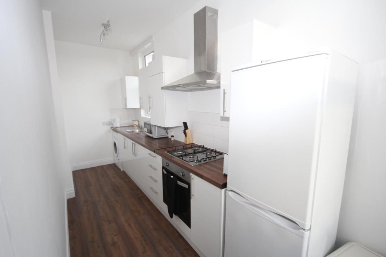 Great West Road Apartments Flat C ロンドン エクステリア 写真