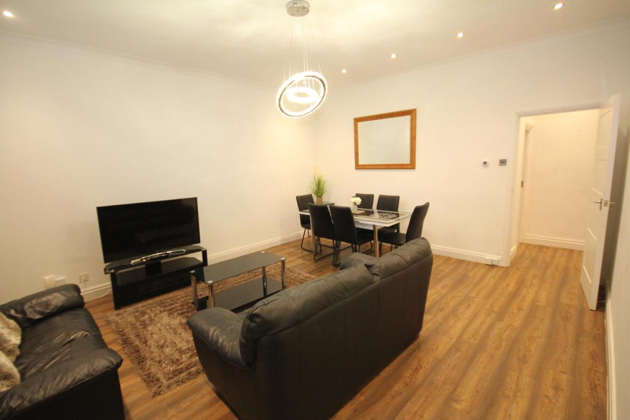 Great West Road Apartments Flat C ロンドン エクステリア 写真